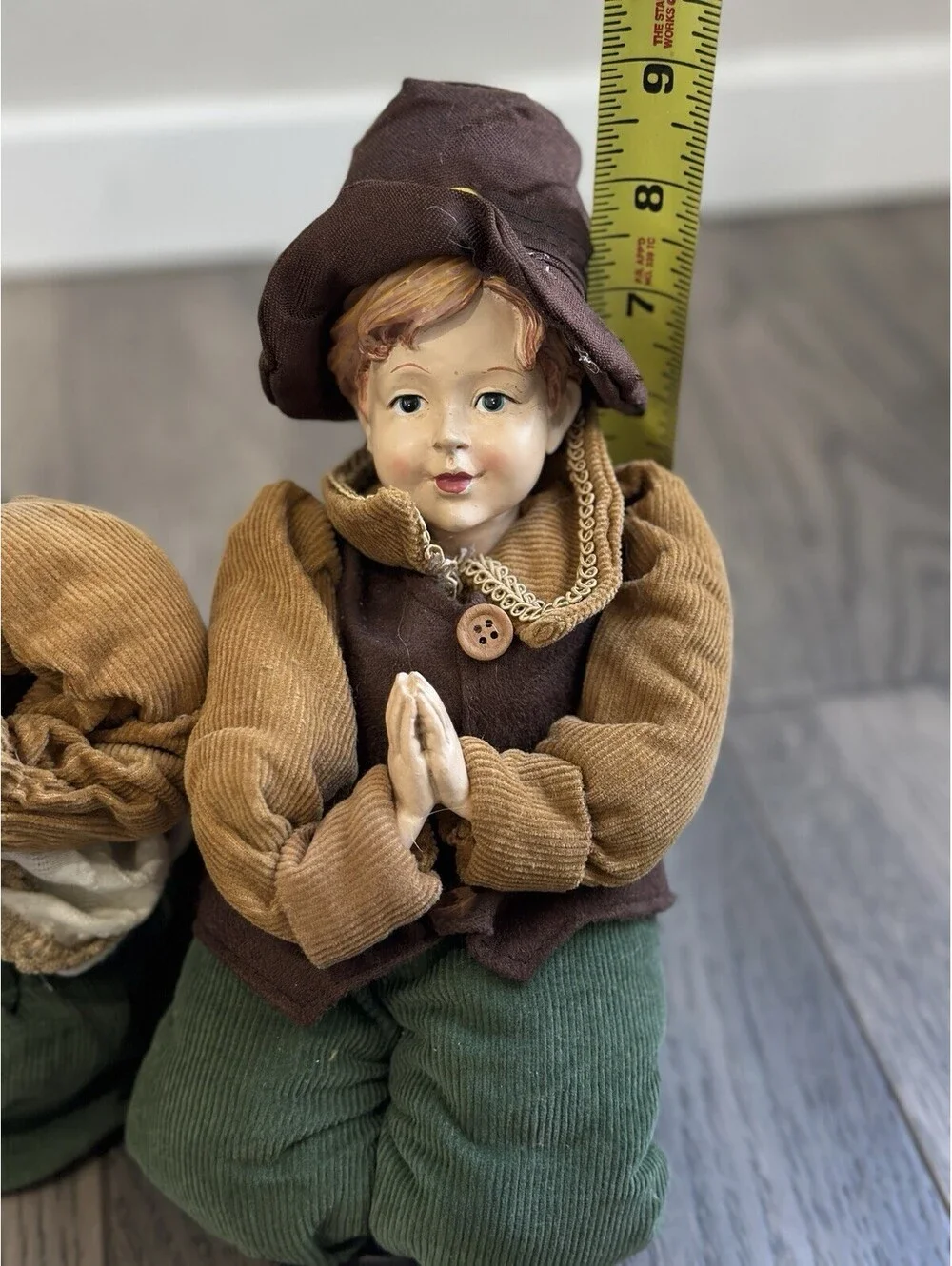 Cracker Barrel “family Editions” Thanksgiving Pilgrim Boy And Girl Praying 9”
